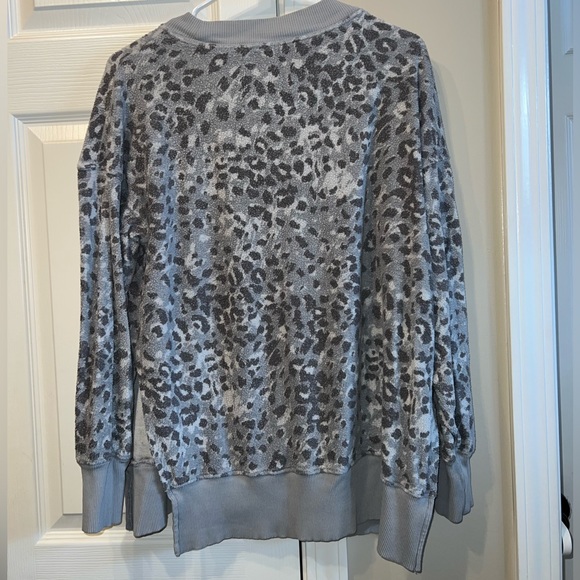 Women’s aerie oversized sweatshirt size small - Picture 2 of 4